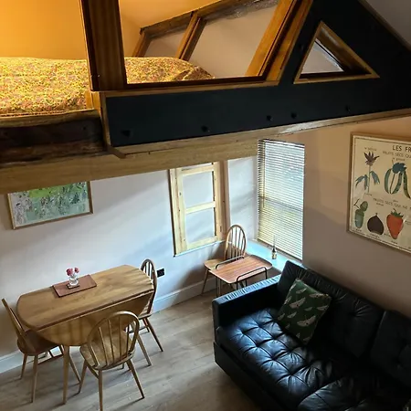 Piedaterrelakedistrict Apartamento *