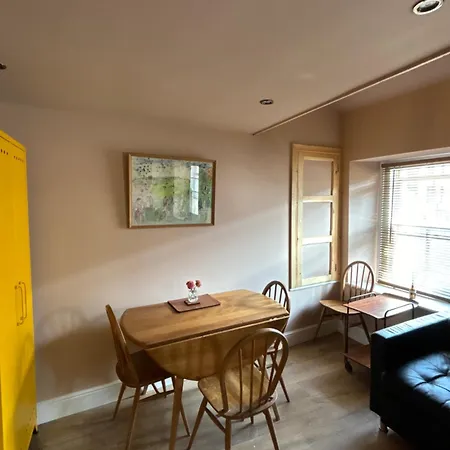 Piedaterrelakedistrict