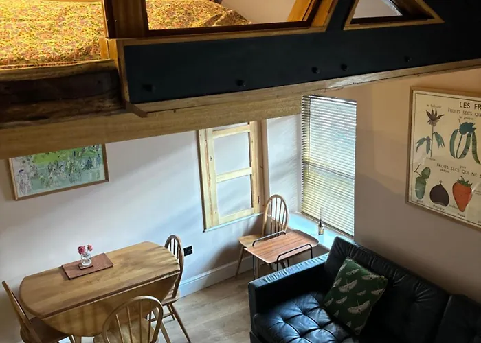 Piedaterrelakedistrict Apartment *